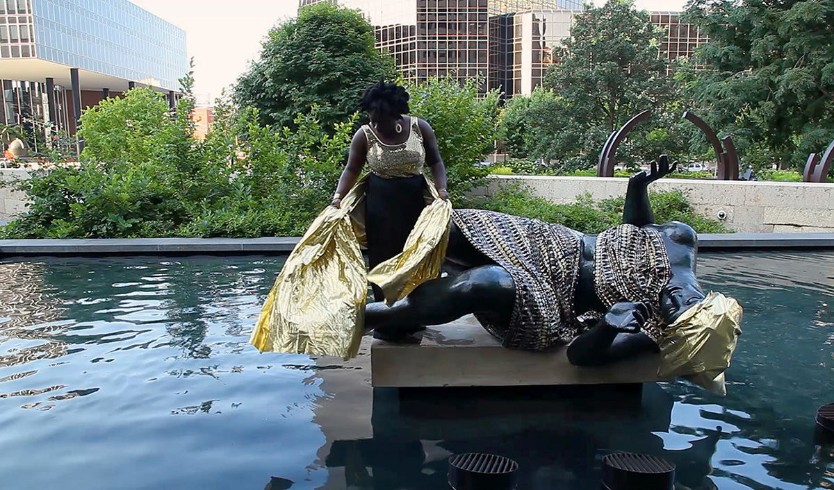 "African Clothe Me Bare, St. Louis IV"